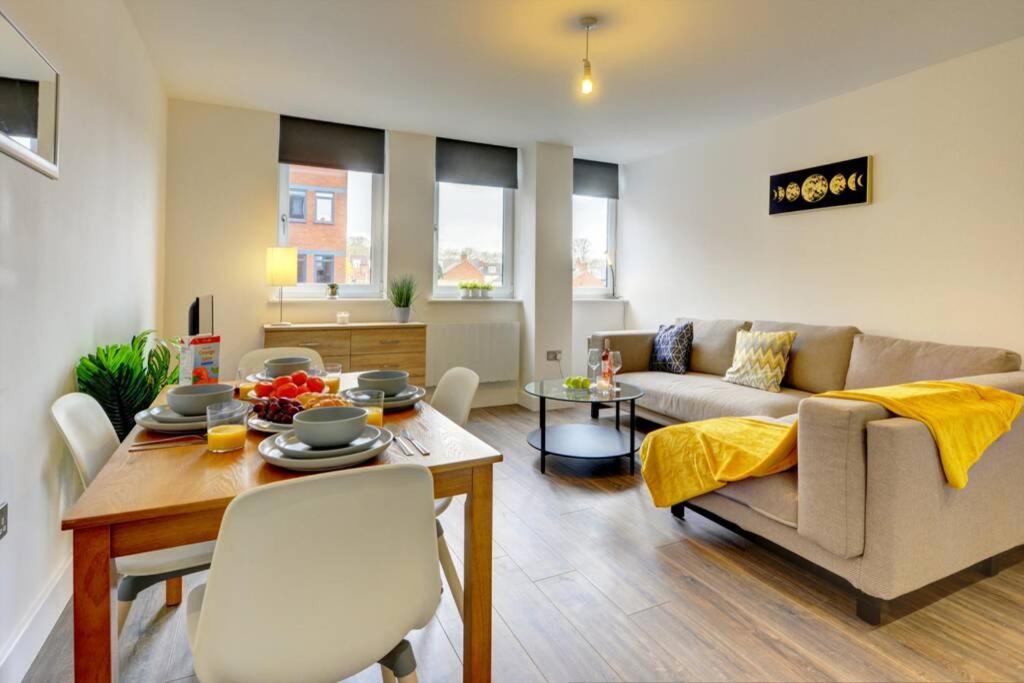 Modern & Stylish 2Br Apartment - Queens House Coventry Zewnętrze zdjęcie
