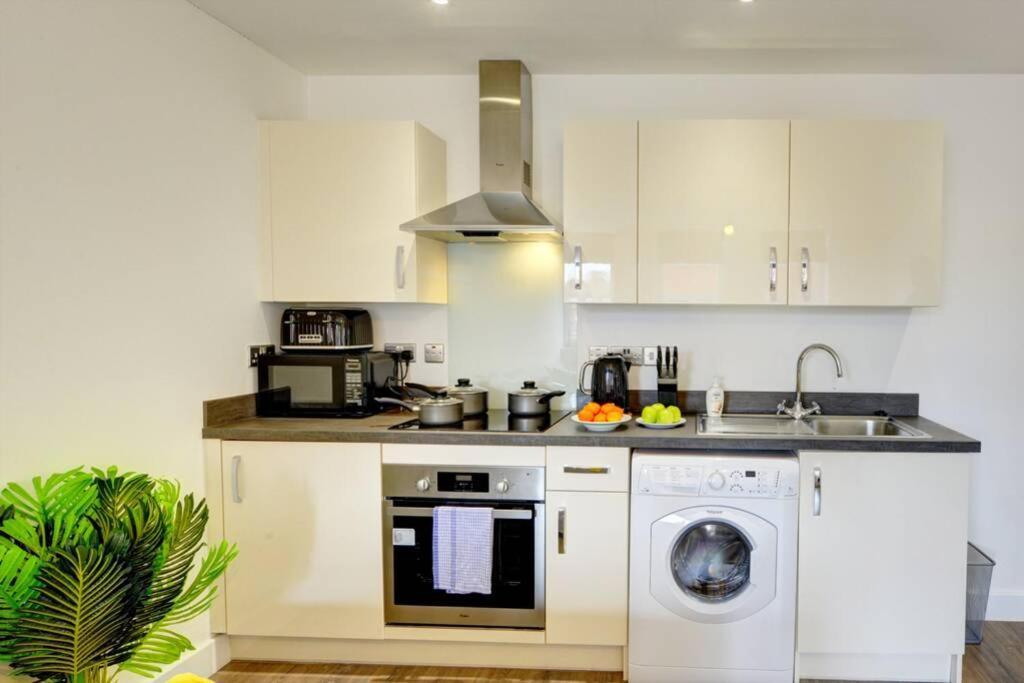 Modern & Stylish 2Br Apartment - Queens House Coventry Zewnętrze zdjęcie