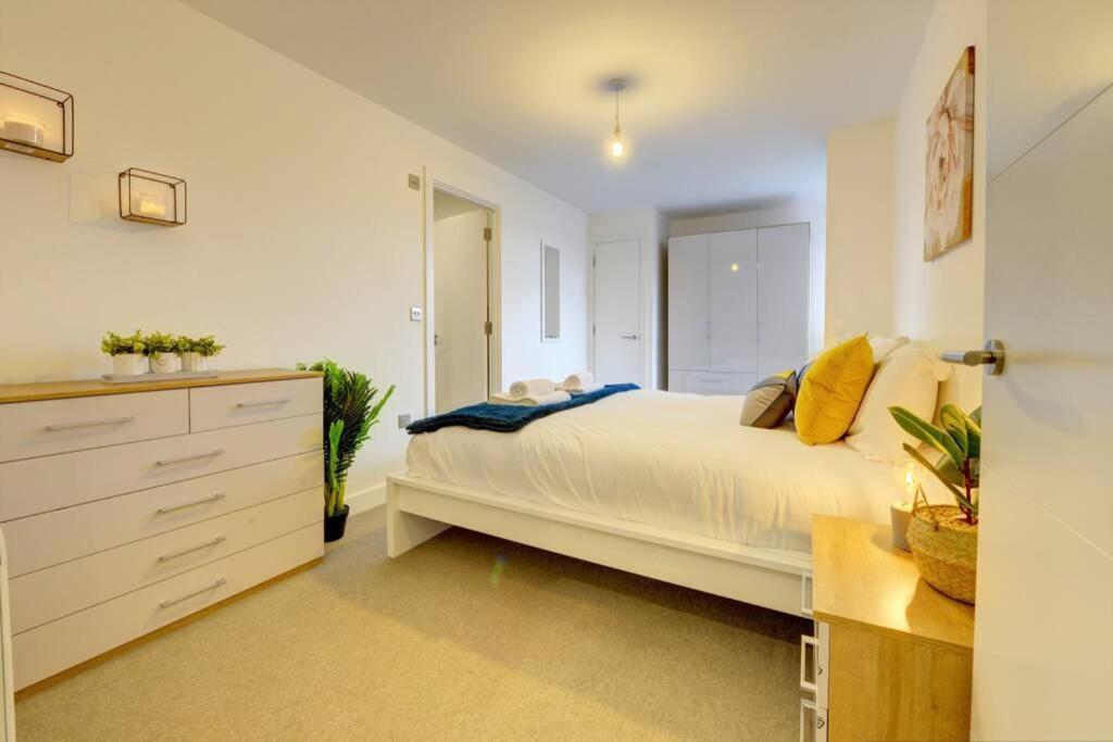 Modern & Stylish 2Br Apartment - Queens House Coventry Zewnętrze zdjęcie